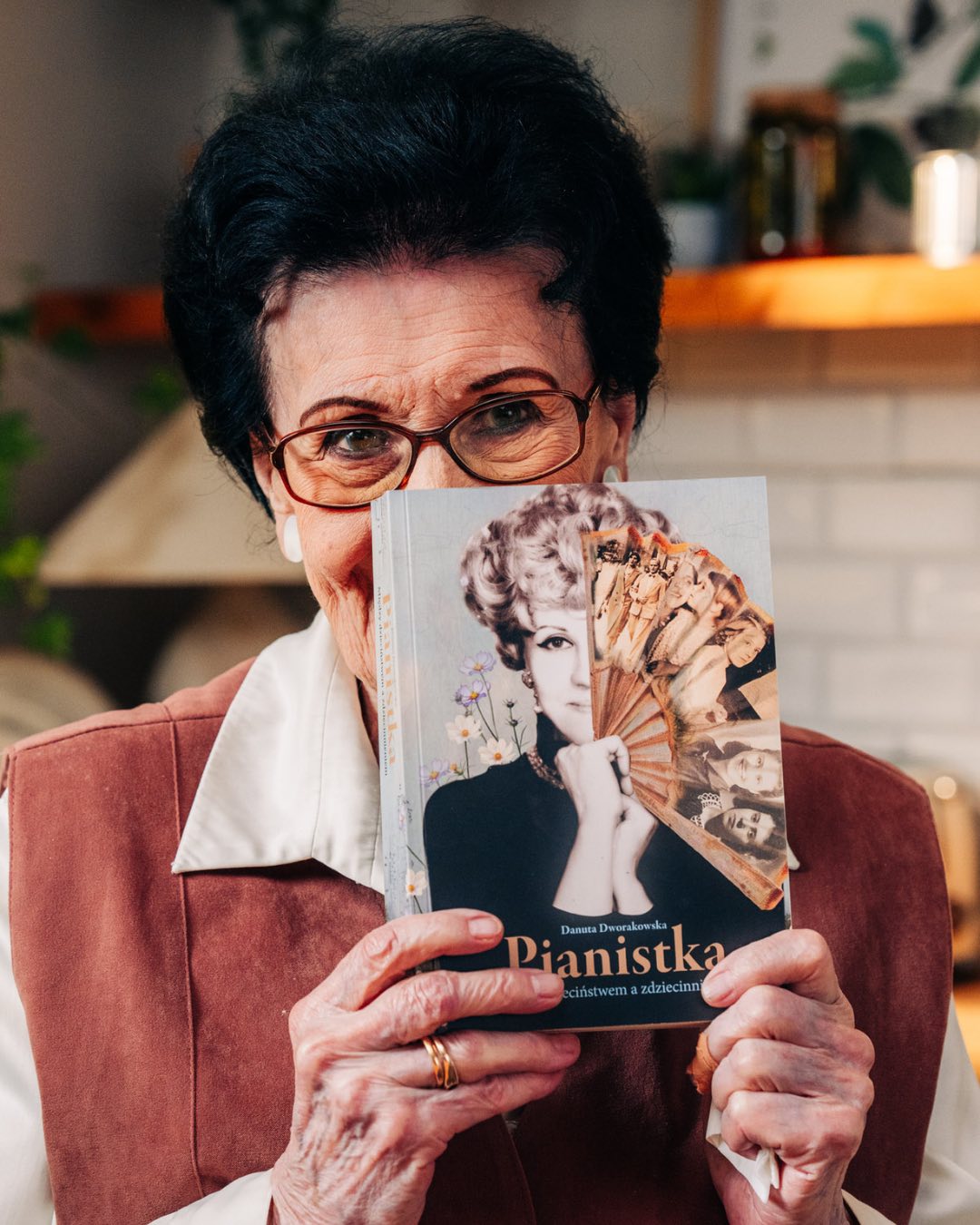 "Pianistka. Zwischen Kindheit und Infantilisierung" – sehen Sie das Buchcover